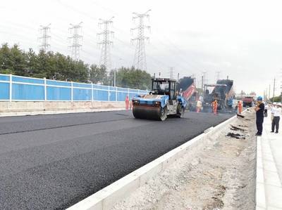 昆陽路越江大橋主線通車 公路與路面工程成果豐碩，年底有望實現行人過橋